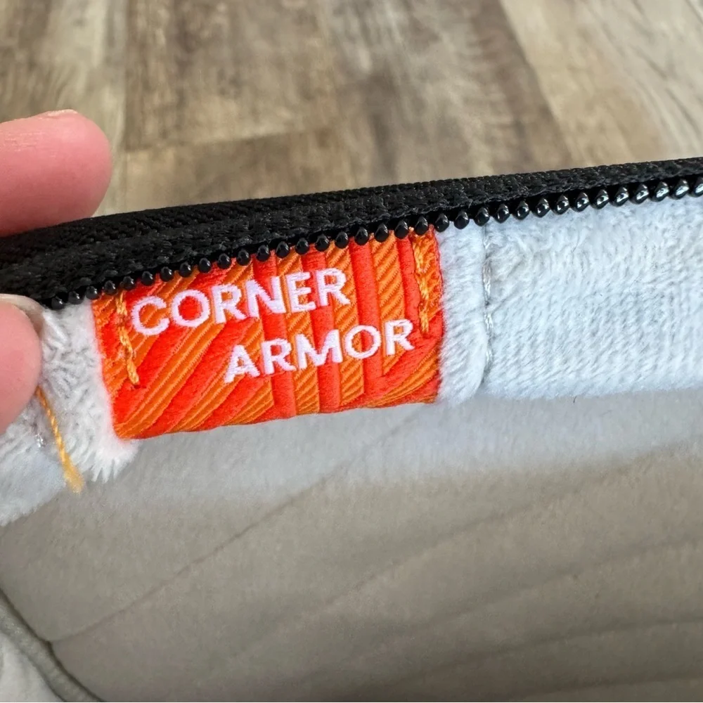 Tomtoc protect your